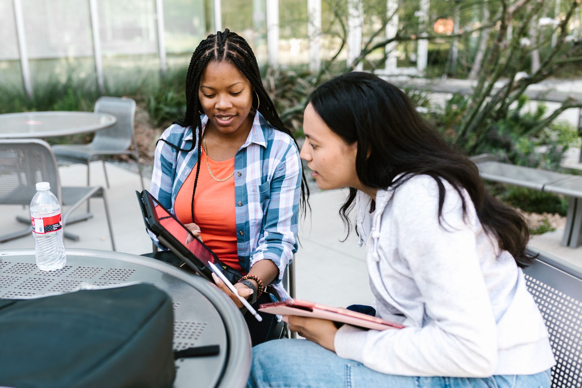 Buying with a Friend or Sibling: Joint Tenants vs Tenants in Common – 澳洲华人购房产权结构对比
