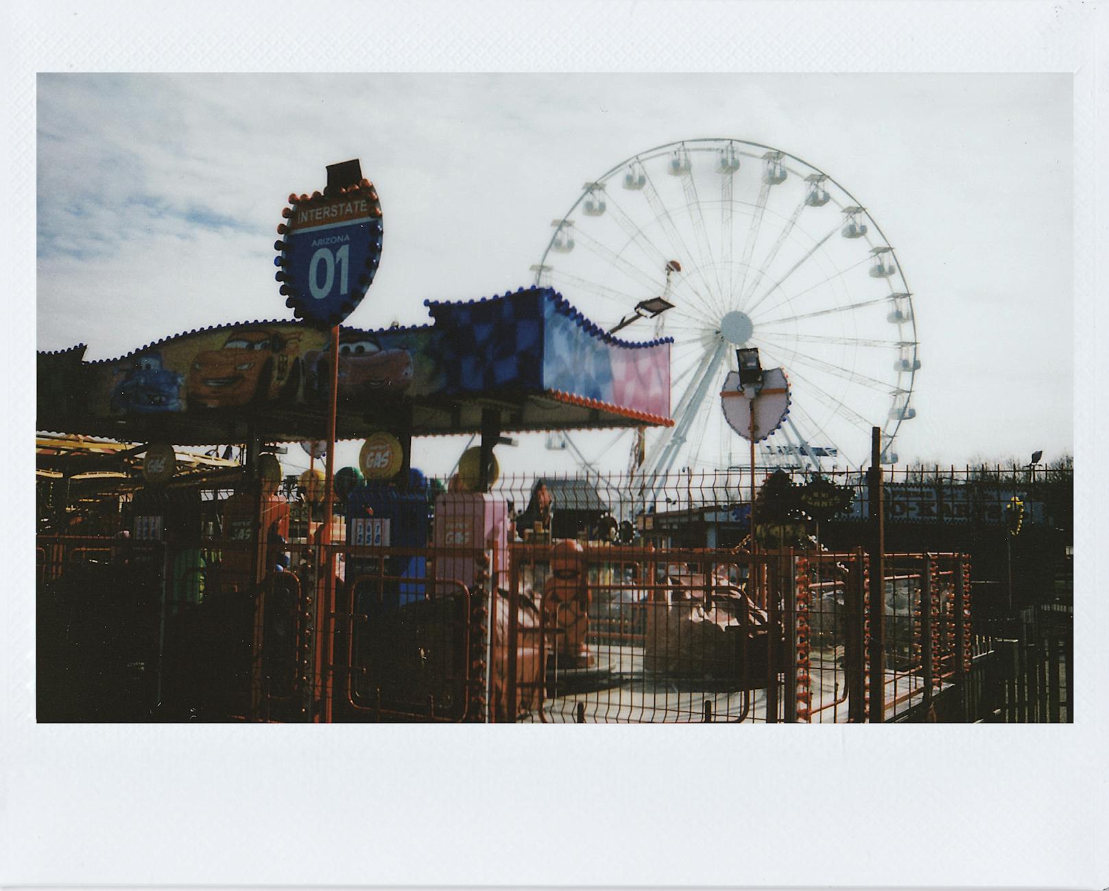 10841