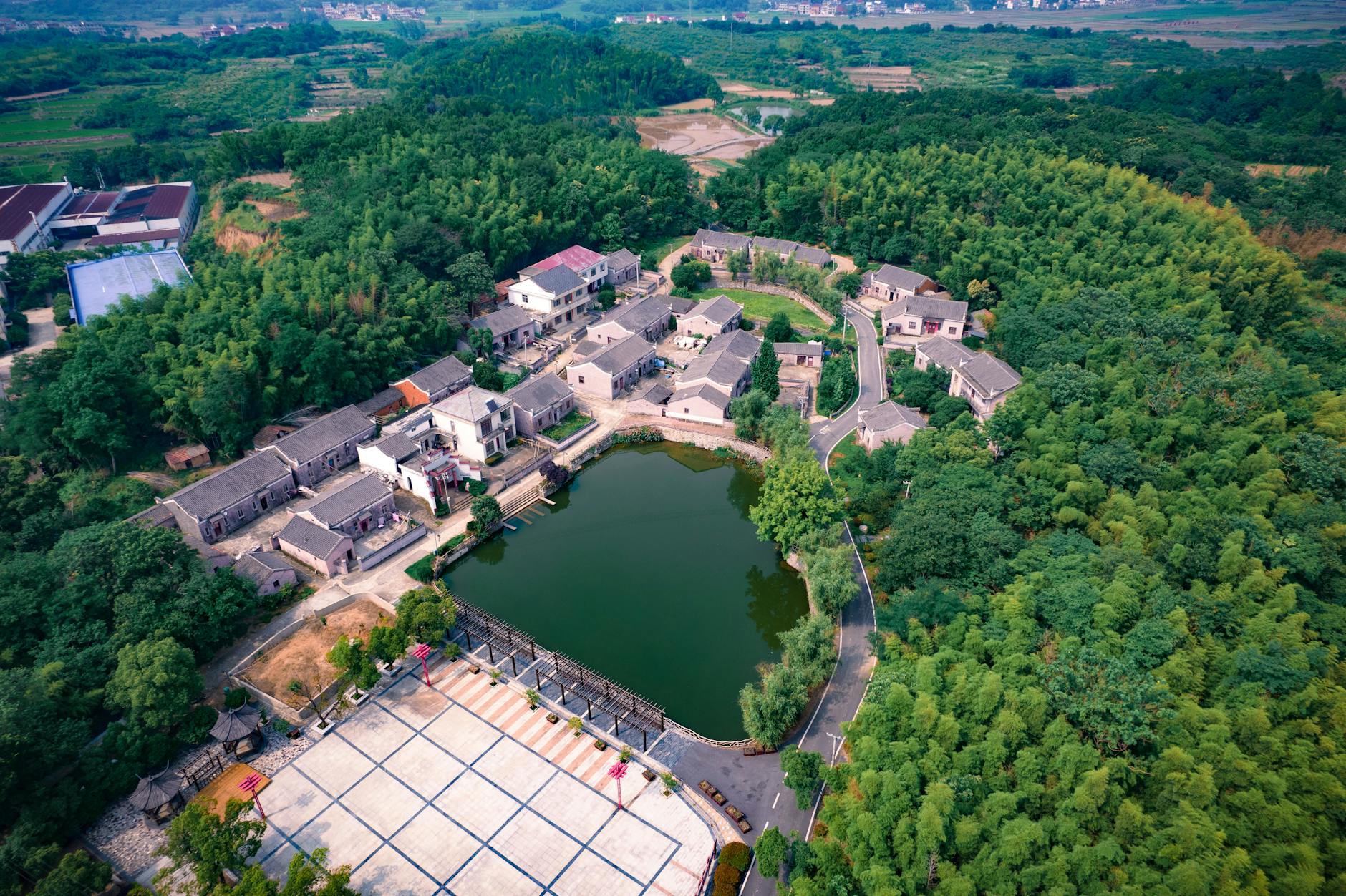 123692