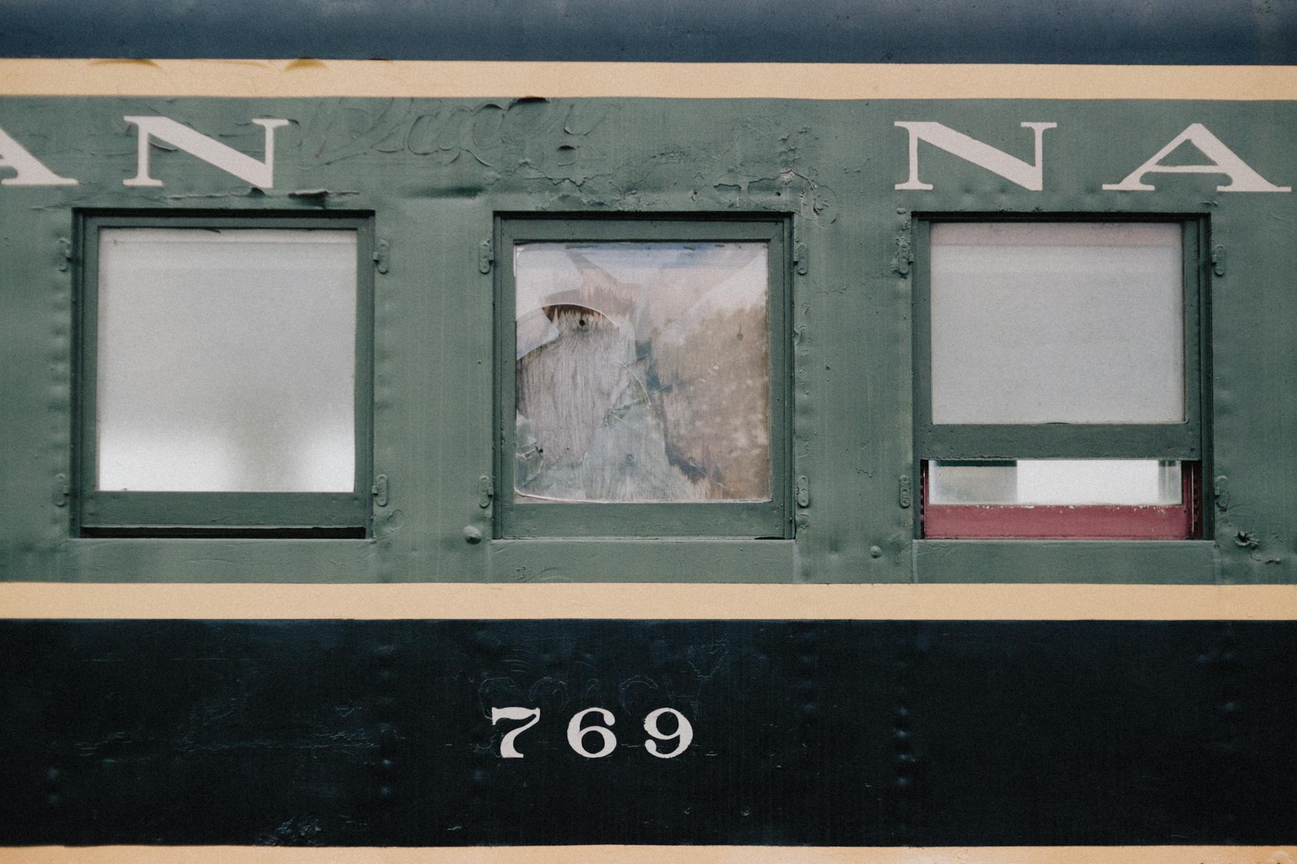 2769