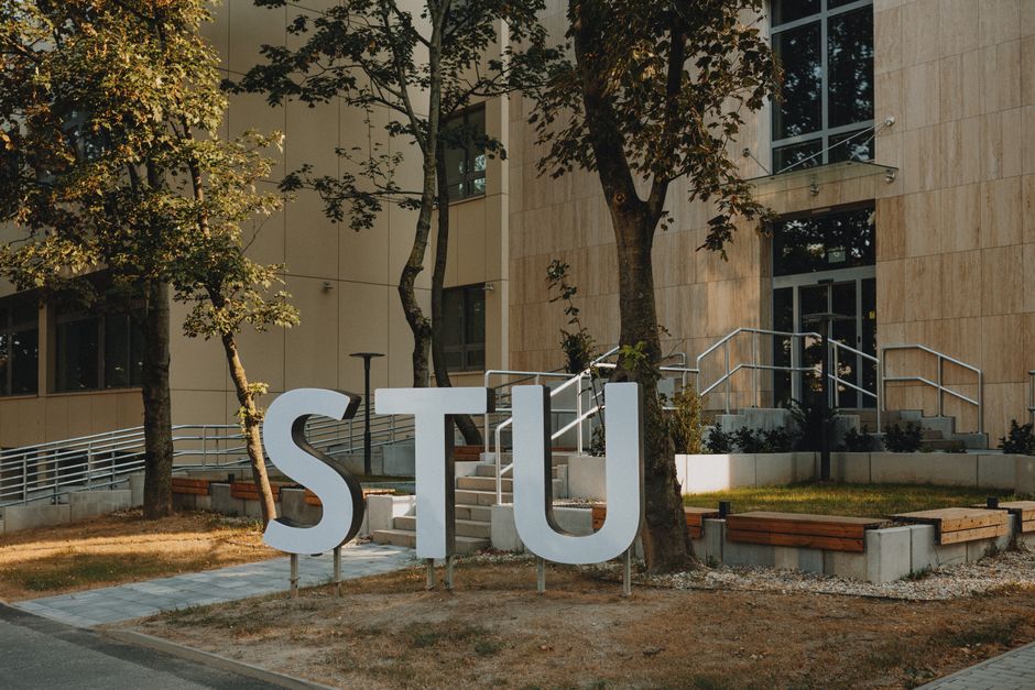 2026新加坡留学中介口碑前十，公立大学申请通过率横向对比